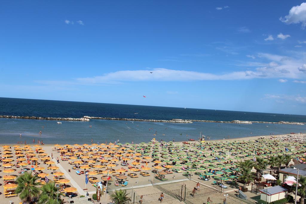 Hotel Brenta Viserbella di Rimini Exterior photo