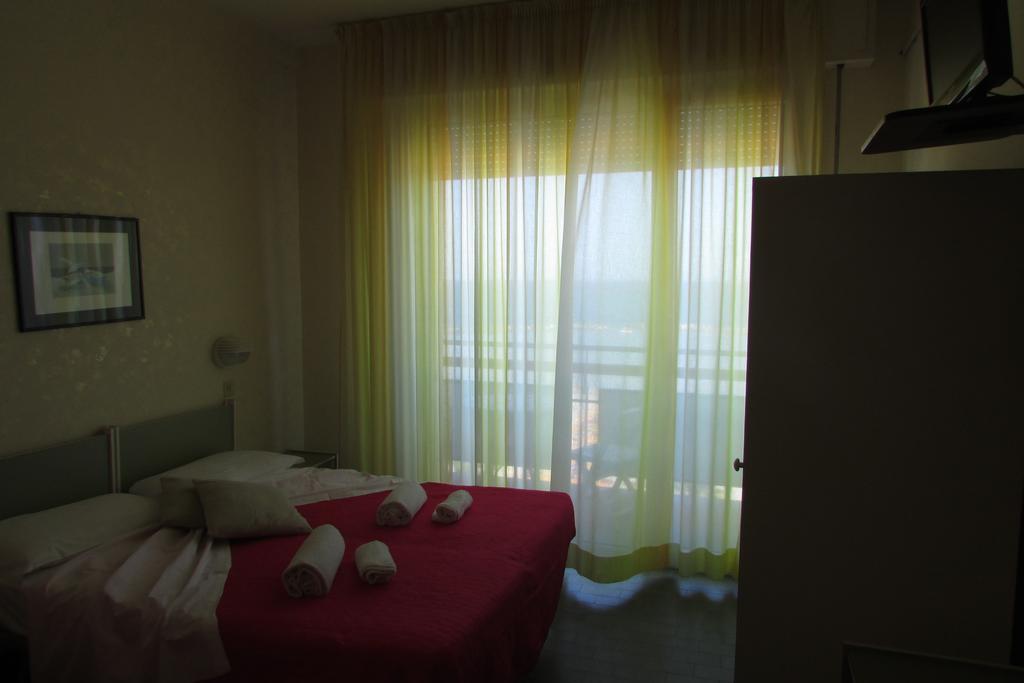 Hotel Brenta Viserbella di Rimini Exterior photo